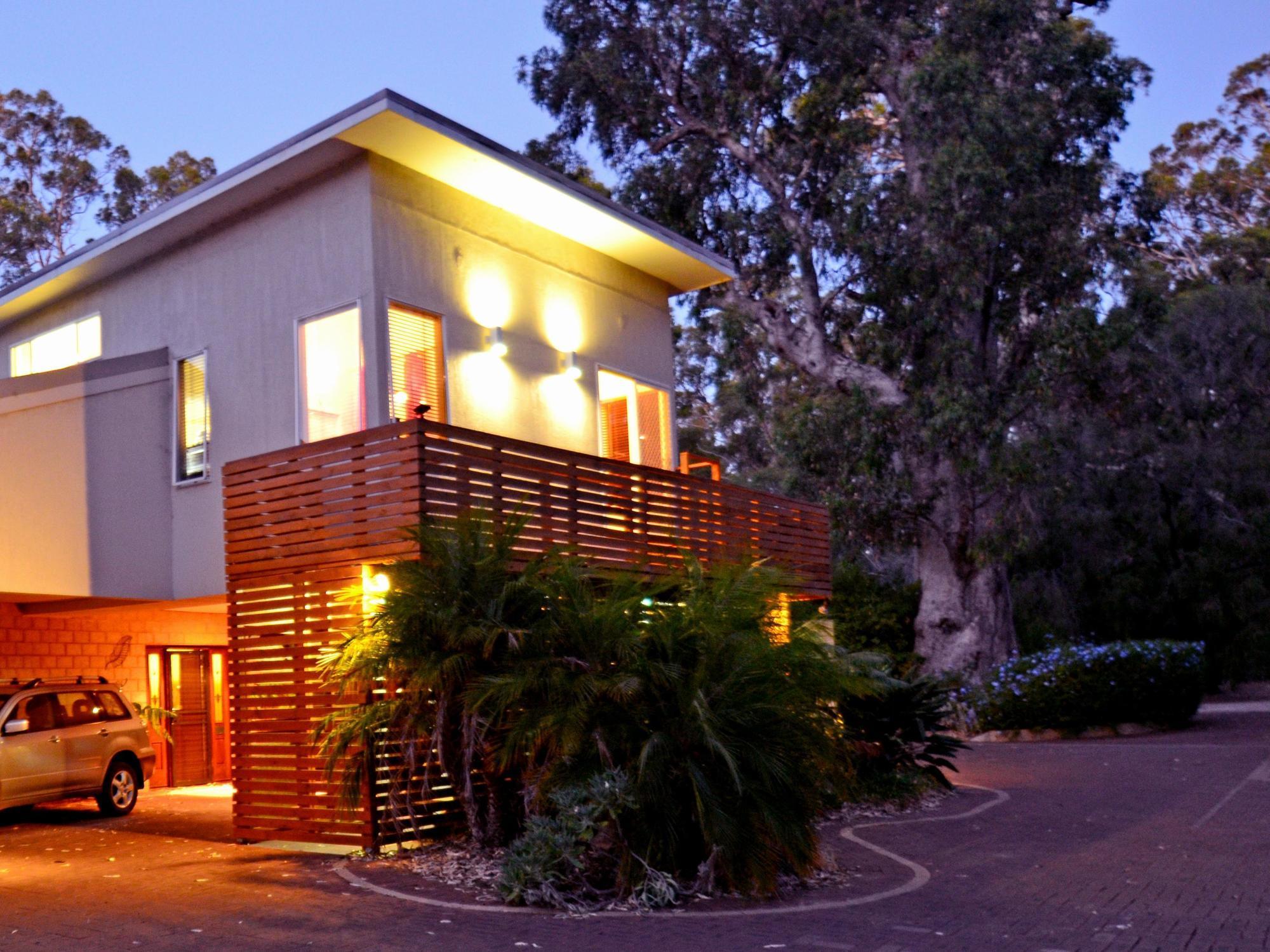 Inn The Tuarts Guest Lodge Busselton Accommodation - Adults Only Екстер'єр фото