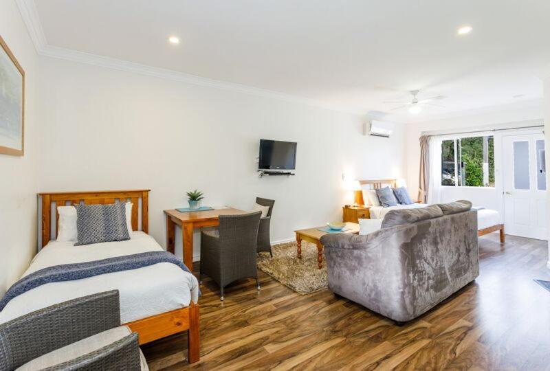 Inn The Tuarts Guest Lodge Busselton Accommodation - Adults Only Екстер'єр фото