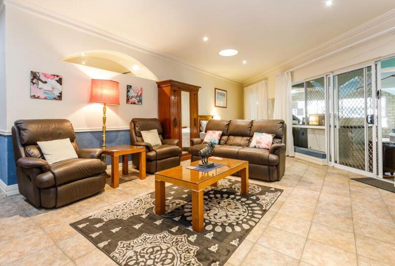 Inn The Tuarts Guest Lodge Busselton Accommodation - Adults Only Екстер'єр фото