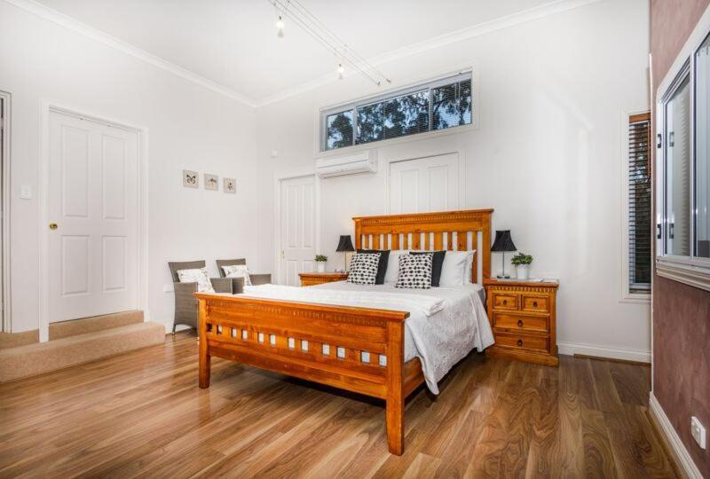 Inn The Tuarts Guest Lodge Busselton Accommodation - Adults Only Екстер'єр фото