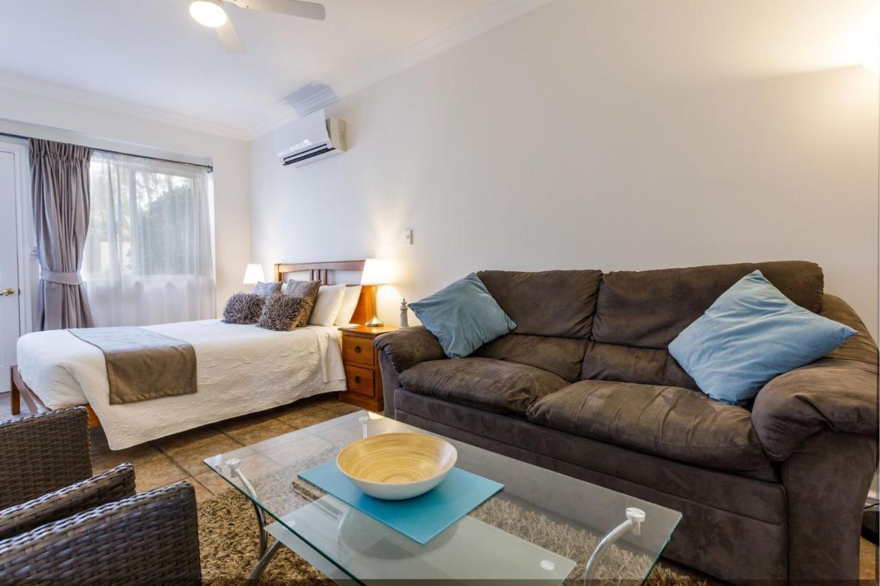 Inn The Tuarts Guest Lodge Busselton Accommodation - Adults Only Екстер'єр фото